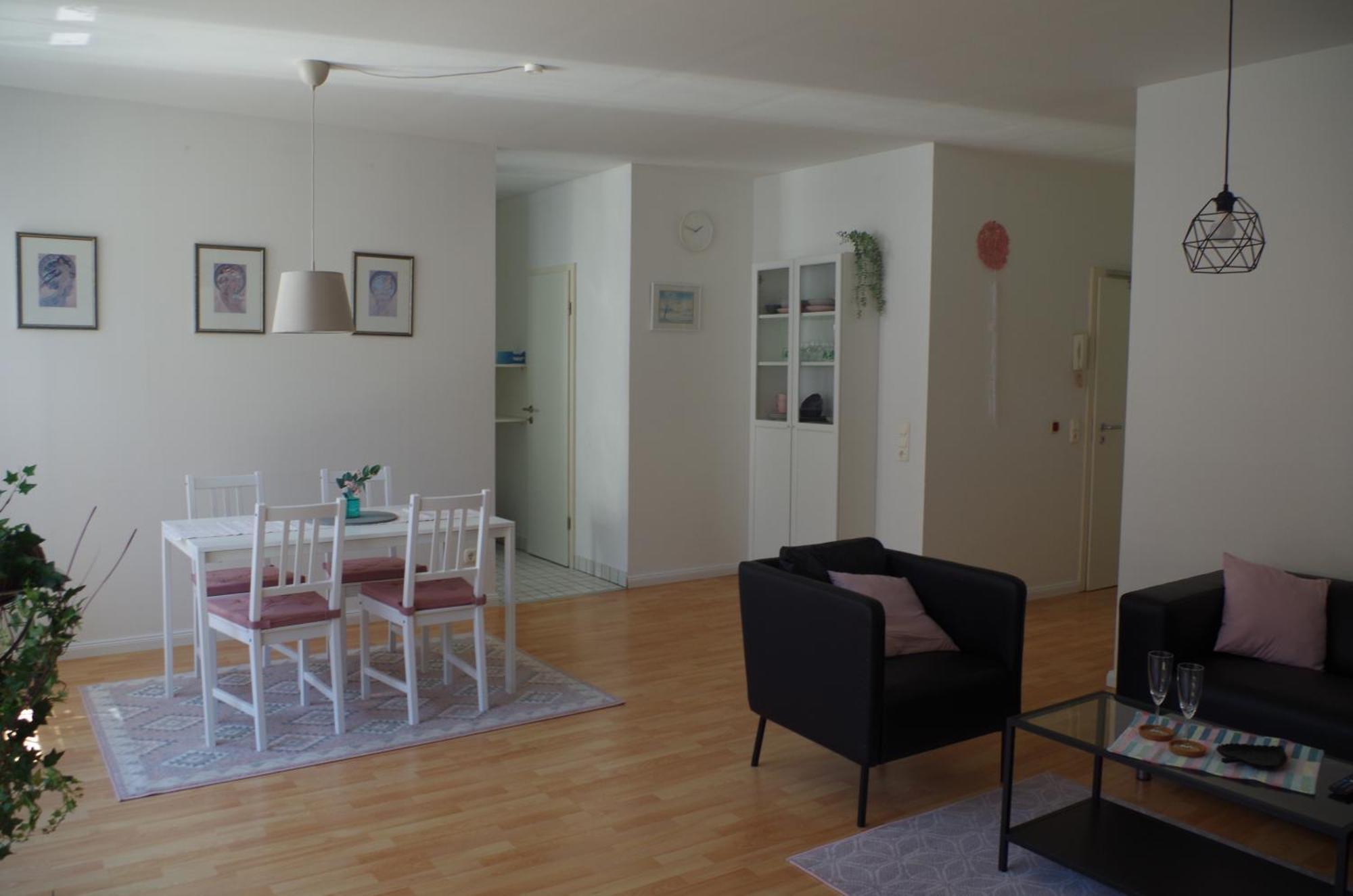Citywohnung Wuerselen Luaran gambar